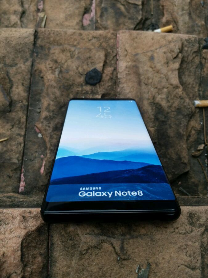 Ảnh thực tế Galaxy Note 8 sắc nét lộ diện