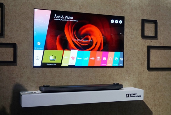 TV OLED mỏng hơn 2 mm giá từ 300 triệu của LG